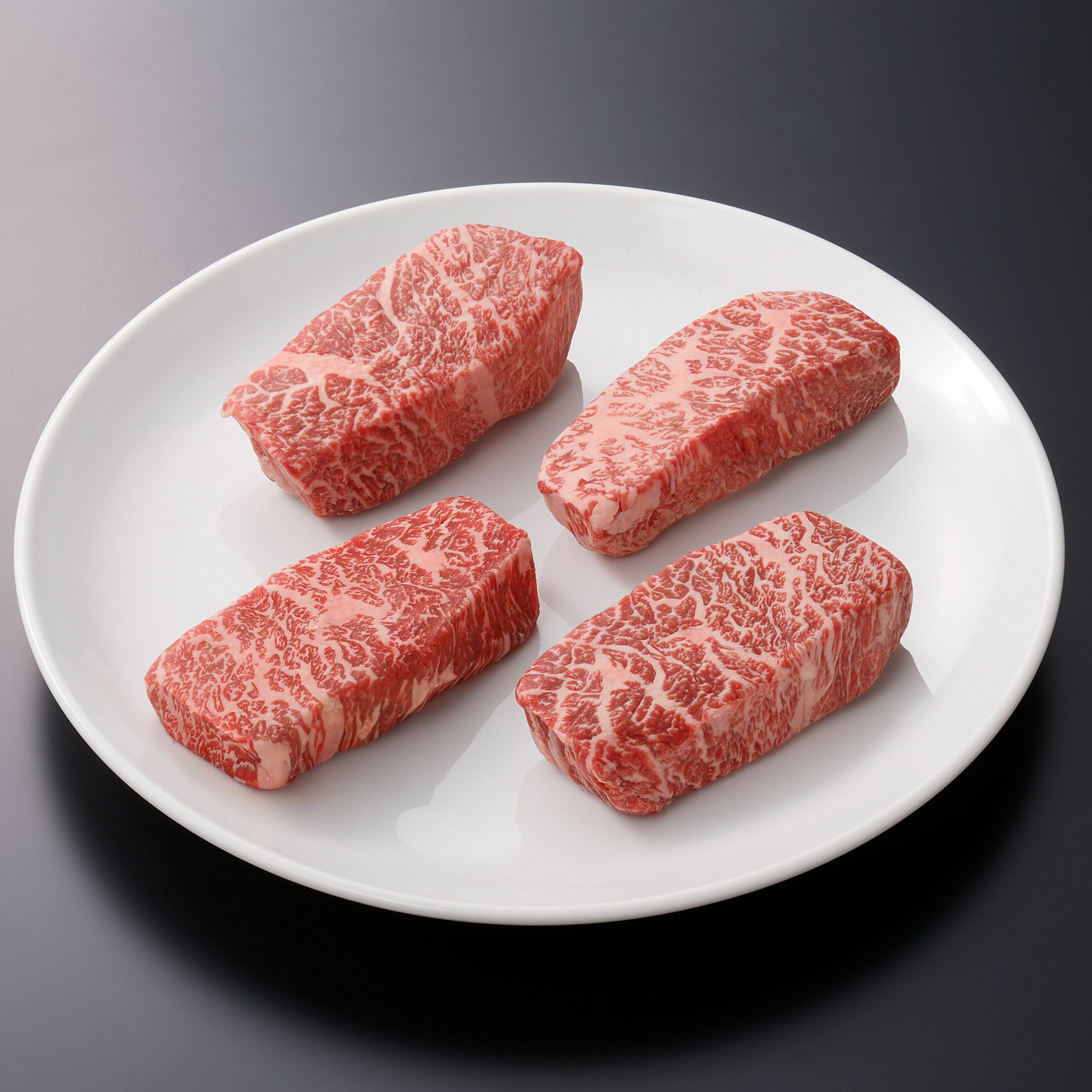 松阪牛カイノミステーキ肉　100ｇ　2枚～